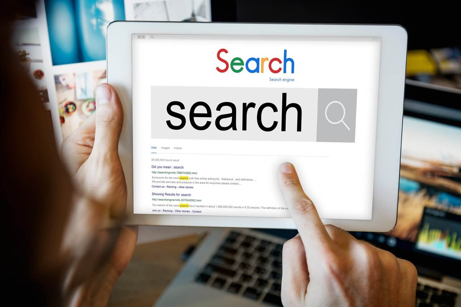 Online search on tablet - SEO features & basic SEO features for a website